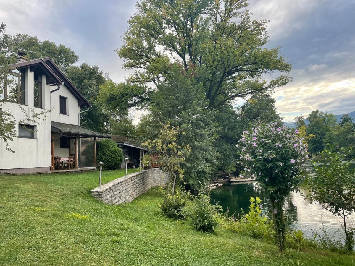 Villa My Island Bihac Bagian luar foto
